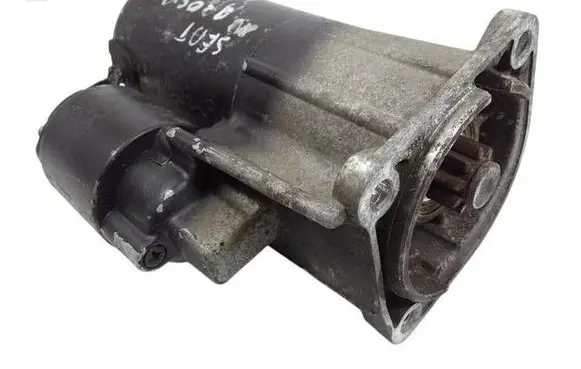 Volkswagen Polo V 6R Starter motor 0001121001