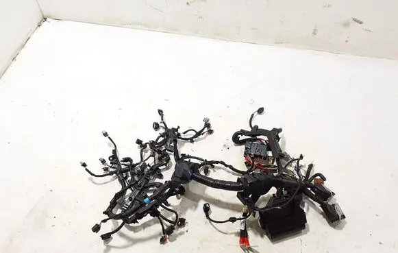 Dacia Duster Engine installation wiring loom 240112873S