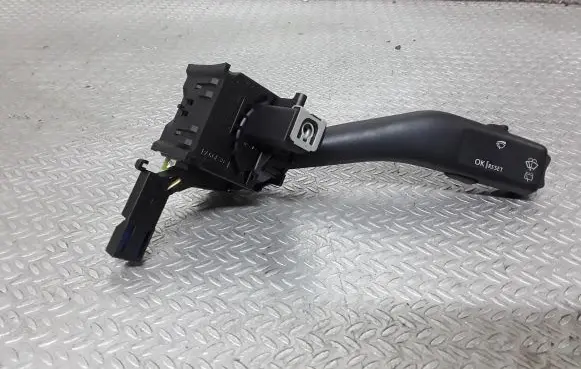 Volkswagen Golf V Wiper control stalk 1K0953519A
