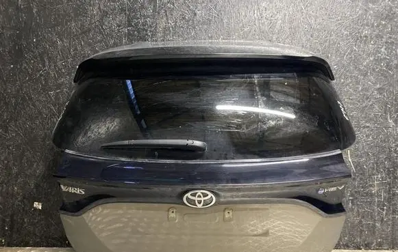 Toyota Yaris XP210 Tailgate/trunk/boot lid