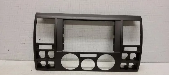 Volkswagen Transporter - Caravelle T5 Radio/GPS head unit trim 7H0857237