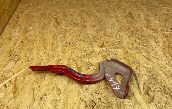Engine bonnet/hood hinges