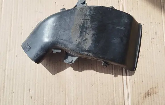 Mercedes-Benz S W126 Air intake duct part 1170940911