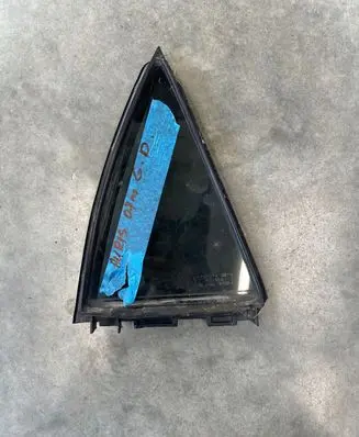 Toyota Auris 150 Rear vent window glass 43R00048 DOT24M189AS2