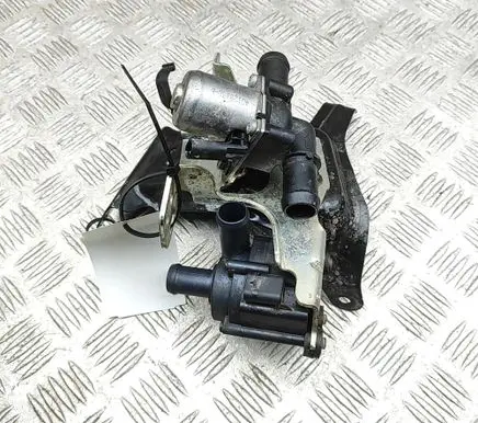 Volvo XC40 Electric auxiliary coolant/water pump 32324817 31657218