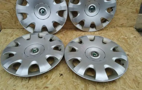 Skoda Octavia Mk2 (1Z) R13 wheel hub/cap/trim 1Z0601147A