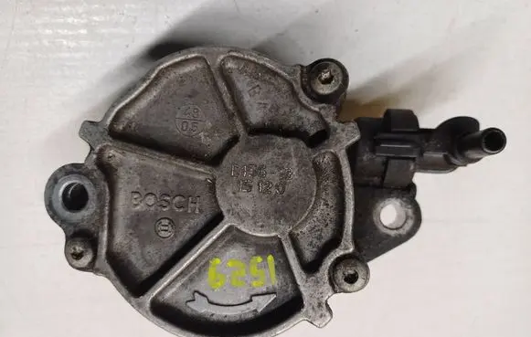 Ford Focus C-MAX Vacuum pump D1561B F00RD00691