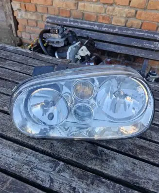 Volkswagen Golf IV Headlight/headlamp
