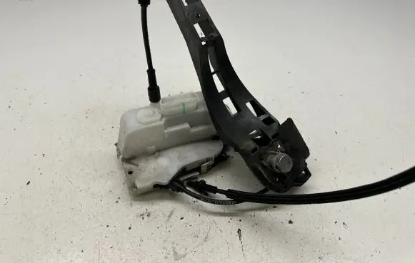 Citroen C3 Pluriel Front door lock 46978780 9650444480