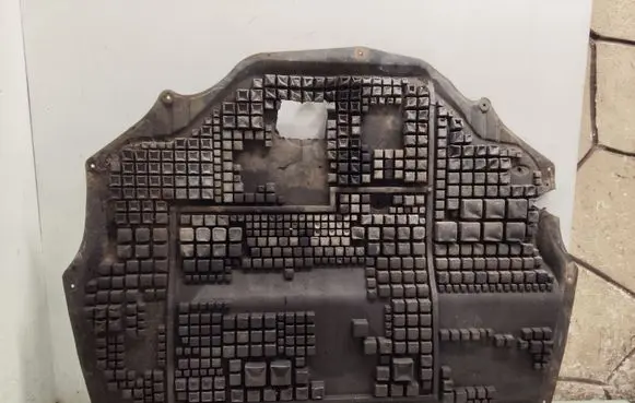 Seat Ibiza IV (6J,6P) Engine splash shield/under tray 6Q0825237AB