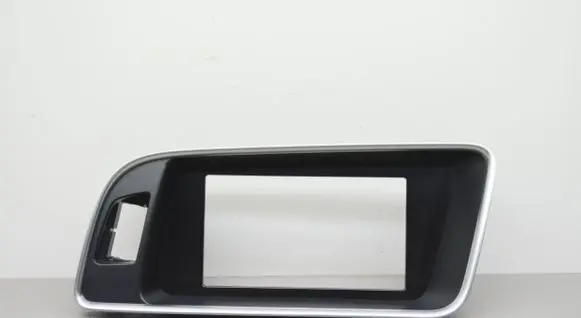 Radio/GPS head unit trim