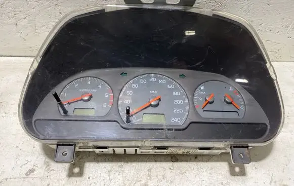 Volvo S40, V40 Speedometer (instrument cluster) 30889704 01W13D3