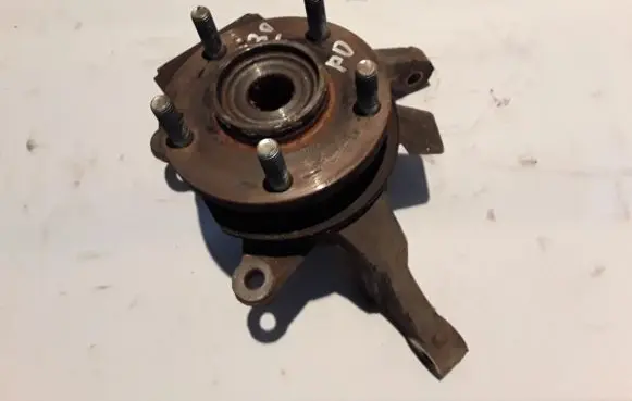 Hyundai i30 Front wheel hub 51716A6000