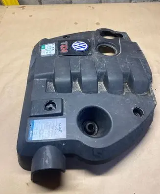 Engine cover (trim)