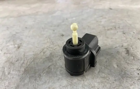 Volkswagen Golf IV Headlight level adjustment motor 1j0941295b