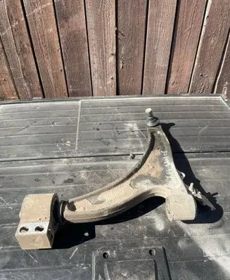 Opel Insignia A Front control arm 13273604