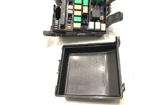 KIA Sportage Fuse box set 91950-2S010
