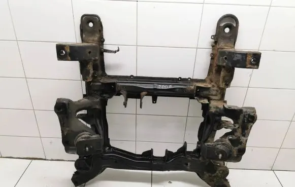 Suzuki Grand Vitara II Front subframe