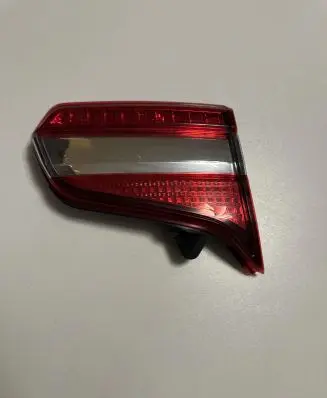 Subaru Ascent Tailgate rear/tail lights 84251XC01A 84251XC01B