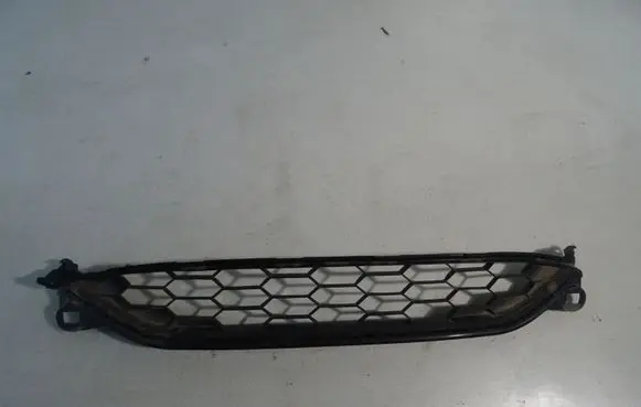Honda HR-V Front bumper lower grill 71103T7JH000