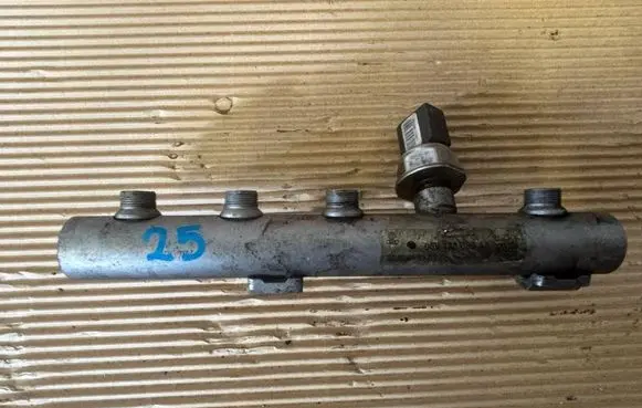 Volkswagen Phaeton Fuel main line pipe 059130758E 059130089AB