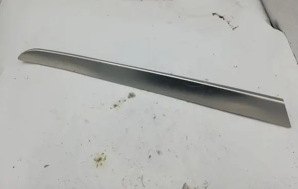 Audi A6 S6 C6 4F Front door trim bar 4F0867410