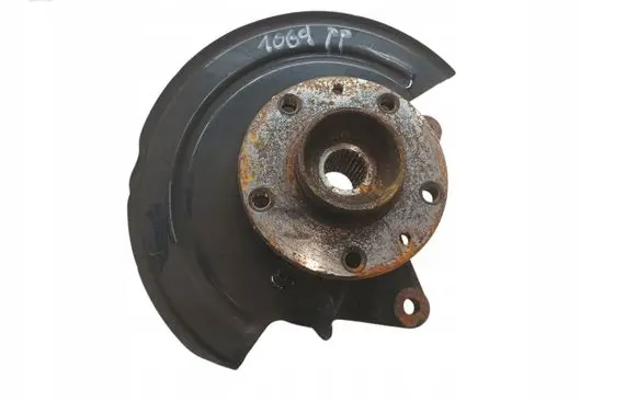 Dacia Duster II Front wheel hub spindle knuckle