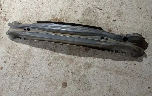 Volvo V40 Rear beam 