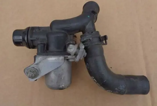 Mercedes-Benz E W212 Coolant heater control valve A6512000231