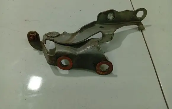 Toyota Corolla E120 E130 Engine bonnet/hood hinges 