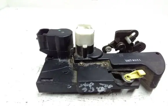 Opel Frontera B Rear door lock 16634324
