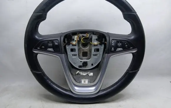 Opel Astra J Steering wheel 13351021-KASACJA 13351021