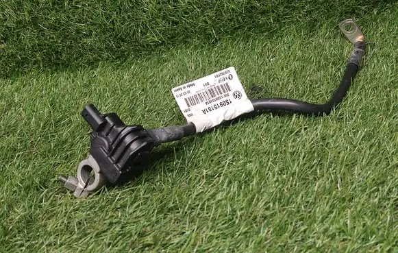 Volkswagen Jetta VI Negative earth cable (battery) 1S0915181A 526762F01