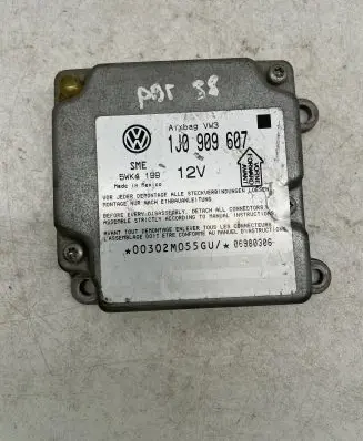 Volkswagen PASSAT B5 Airbag control unit/module 1J0909607 06980306 5WK4199