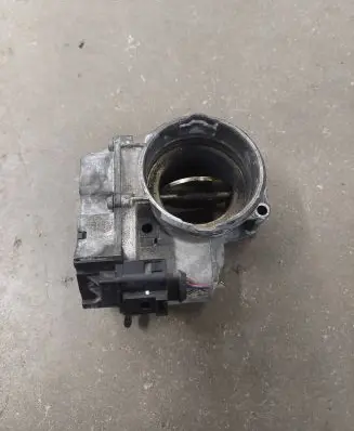 Volkswagen Golf Plus Throttle valve A2C53099815 03G128063C