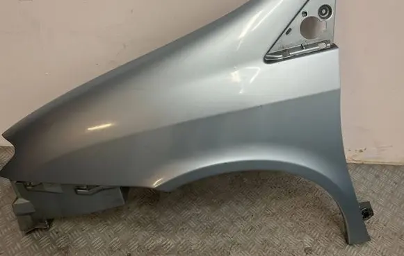 Lancia Phedra Fender