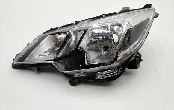 Mitsubishi Space Star Headlight/headlamp 8301D445
