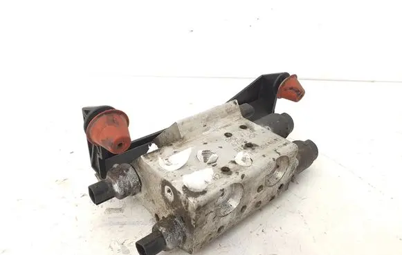 BMW 7 E65 E66 Active stabilizer control/valve assembly 6758704 37206758704