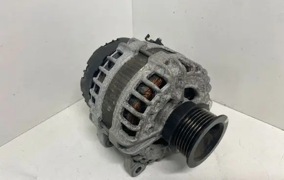 Volvo XC90 Generator/alternator 30659580