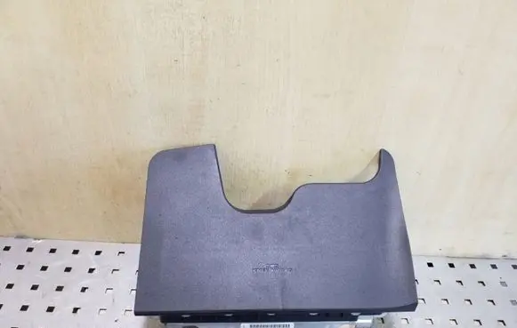 Knee airbag