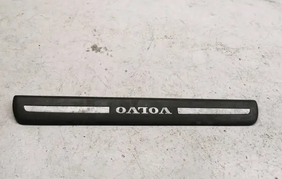 Volvo V50 Front sill trim cover 08822671