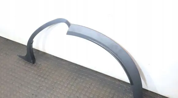 Lexus LX 570 Front arch trim 