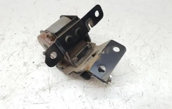 KIA Sorento Middle seatbelt (rear) 220K10