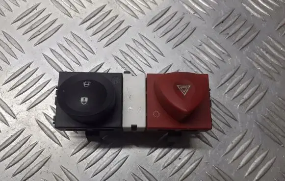 Renault Megane II Hazard light switch 8200407415