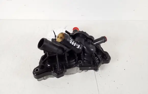 Volkswagen Caddy Water pump 04E121042L