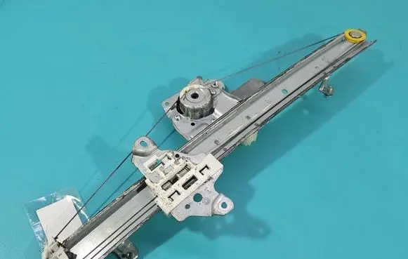 Nissan X-Trail T32 Front door window regulator with motor 807304CA1A IMPRK1568821