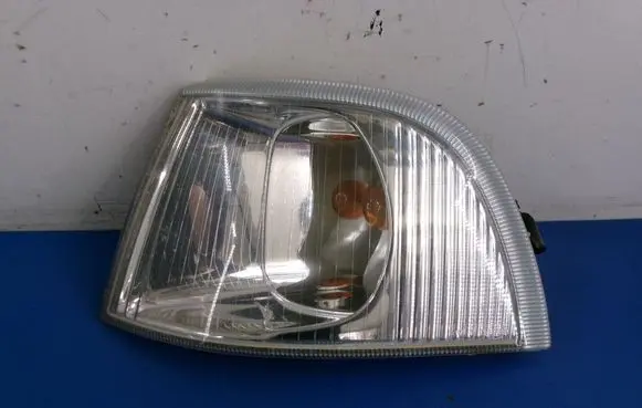 Volvo S40, V40 Front indicator light 30854653