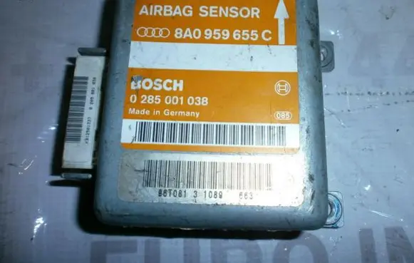 Audi A4 S4 B5 8D Airbag control unit/module 8A0959655C 0285001038