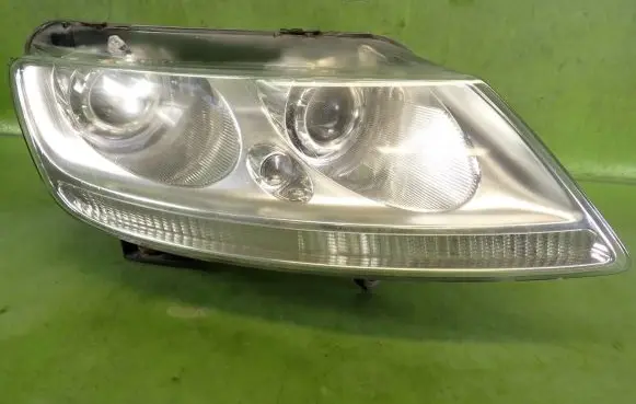 Volkswagen Phaeton Headlight/headlamp