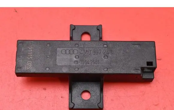 Audi e-tron Aerial GPS antenna 4M0907247
